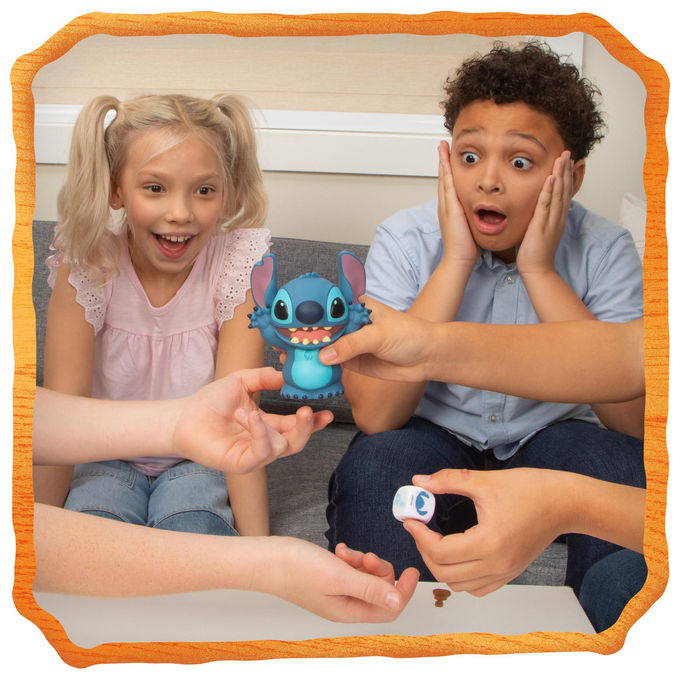 Playmonster Stitch Laughing Game Gioco da Tavolo Divertente 2+ Giocatori Batterie Incluse