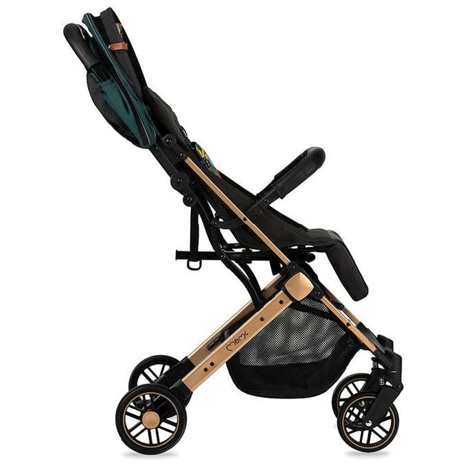 MoMi Estelle passeggino leggero e compatto, verde telaio oro, cintura 5 punti, schienale regolabile, da 6 mesi fino a 15 kg