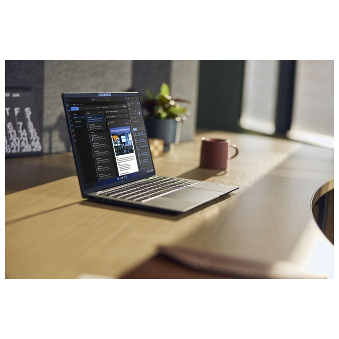 HP EliteBook X G2i, notebook 14 pollici, Intel Core Ultra X7 358H, 32 GB RAM, 1 TB SSD, display OLED 3K, Wi-Fi 7, Windows 11 Pro, blu