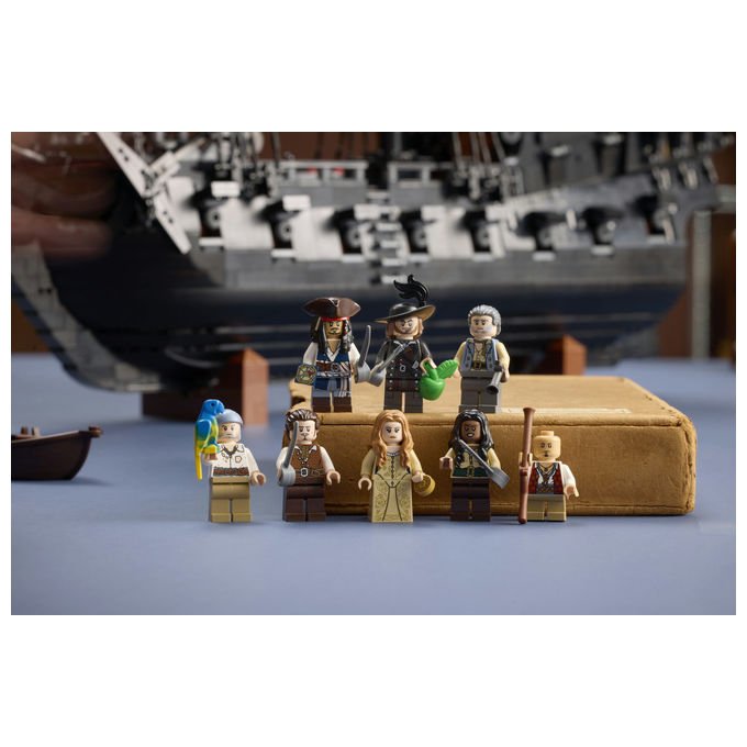 Lego Icons nave pirata del Capitano Jack Sparrow 10365, set da costruzione per adulti, 2862 pezzi, 8 minifigure, Pirati dei Caraibi