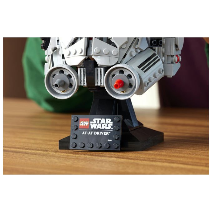 Lego Star Wars casco pilota di AT-AT 75429, set da costruzione per adulti, 730 pezzi, collezione caschi