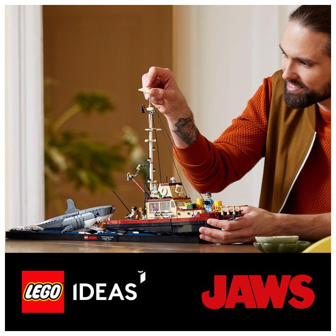 Lego Ideas 21350 Lo squalo, set da costruzione per adulti, diorama da collezione, 1497 pezzi, 3 minifigure, eta' 18+