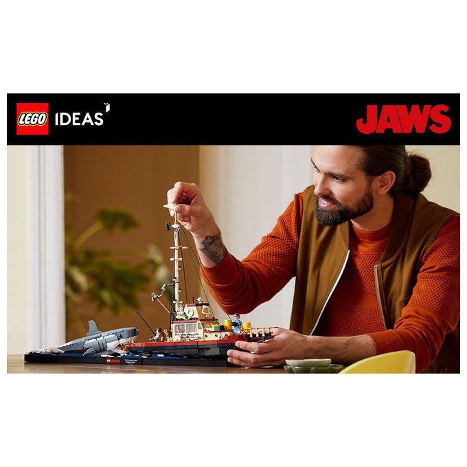 Lego Ideas 21350 Lo squalo, set da costruzione per adulti, diorama da collezione, 1497 pezzi, 3 minifigure, eta' 18+