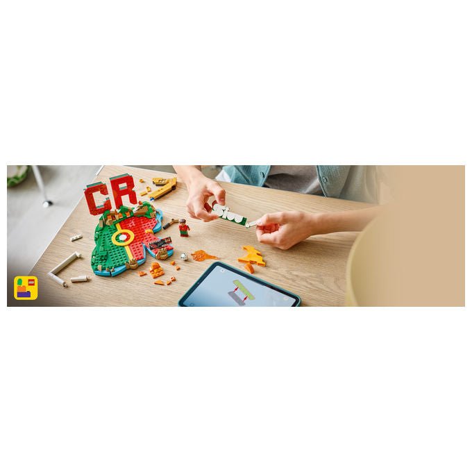 Lego 43012 Editions Cristiano Ronaldo Highlights Calcistici Set da Costruzione 490 Pezzi con Minifigure 10+ Anni