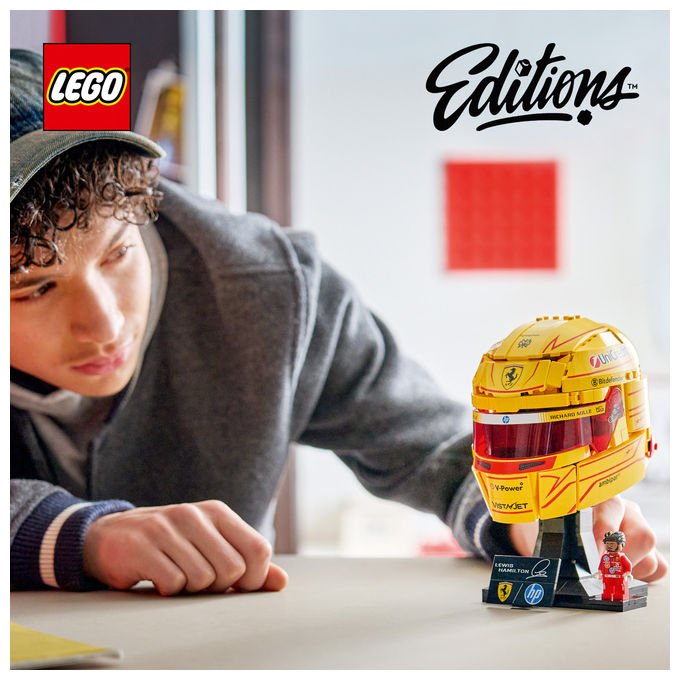 Lego 43022 Editions Casco di Lewis Hamilton Scuderia Ferrari HP 884 pezzi con Minifigure F1 da Collezione colore Multicolore