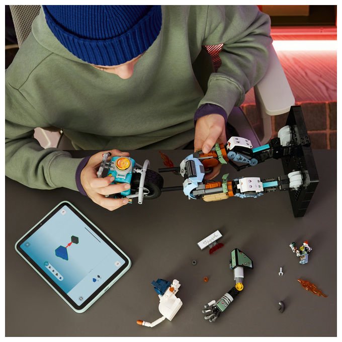 Lego 77081 Fortnite KIT Action Figure Set da Costruzione 1230 pezzi 36 cm eta' 12+