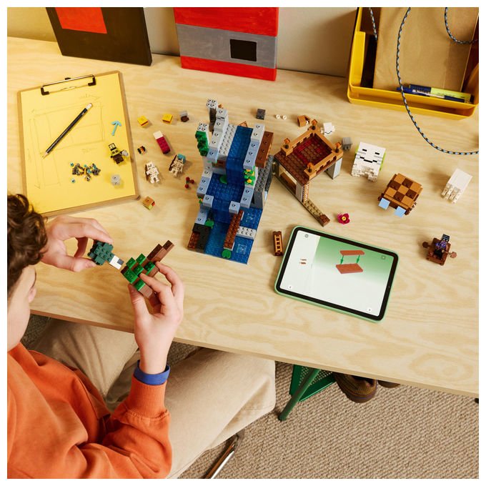 Lego 21597 Minecraft Stazione di Ghast Set da Costruzione 754 Pezzi 8 Personaggi Accessori per Bambini 9 Anni