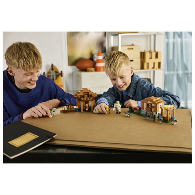Lego 21596 Minecraft Set da Costruzione Attacco al Villaggio dell'Evocatore 607 Pezzi 11 Personaggi 9+ anni colore Multicolore