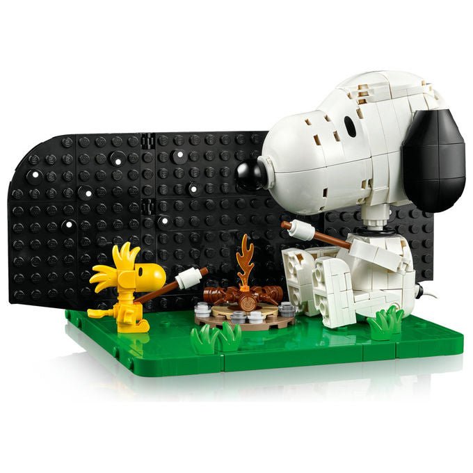 Lego 21368 Ideas Peanuts Set da Costruzione La Cuccia di Snoopy 964 pezzi per Adulti colore Multicolore