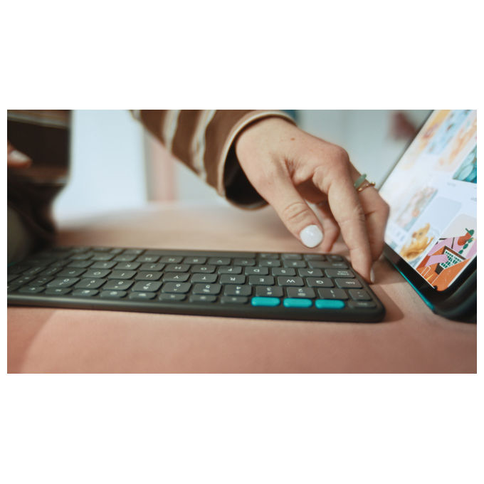Logitech 920-013385 Flip Folio Custodia con Tastiera per iPad Pro 13'' M4 iPad Air 13'' M2 M3 QWERTY Italiano Bluetooth colore Grafite