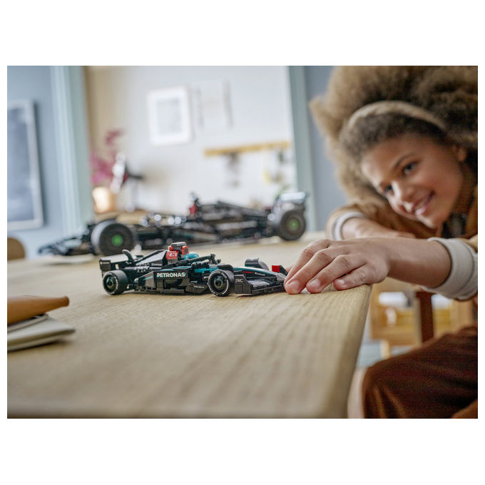 Lego 77244 Speed Champions Set di Costruzioni Auto da Corsa Mercedes-AMG PETRONAS F1 W15 267 Pezzi 1 Minifigure 10+