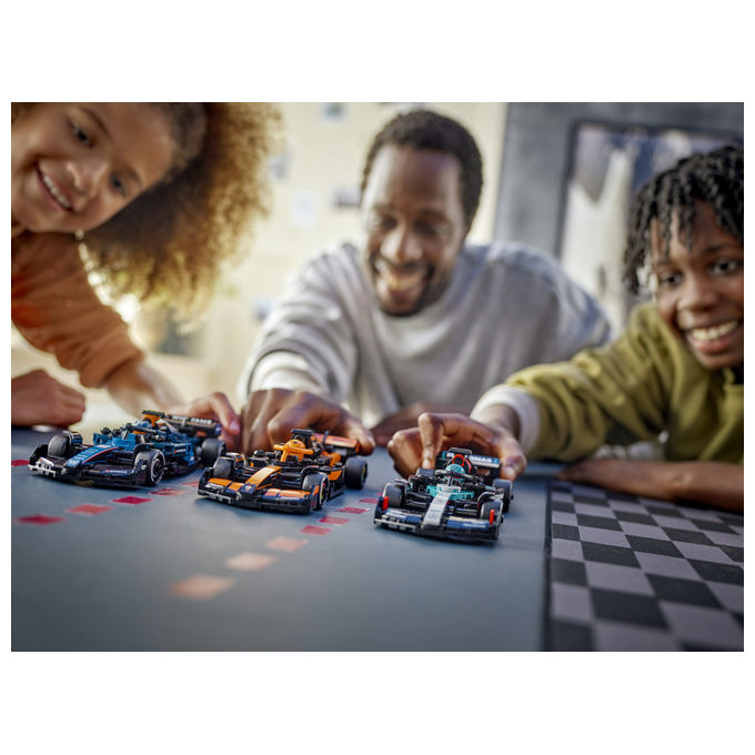 Lego 77244 Speed Champions Set di Costruzioni Auto da Corsa Mercedes-AMG PETRONAS F1 W15 267 Pezzi 1 Minifigure 10+