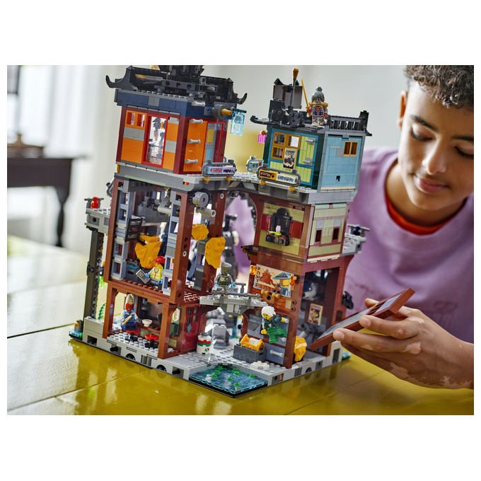 Lego NINJAGO 71837 Laboratori di City Set di costruzioni 3244 pezzi 10 minifigure Mech personalizzabile