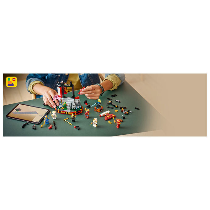 Lego 71866 Ninjago Display Personaggi Ninja 15° Anniversario Monastero Ninja Set da Costruzione 447 Pezzi 8 Minifigure