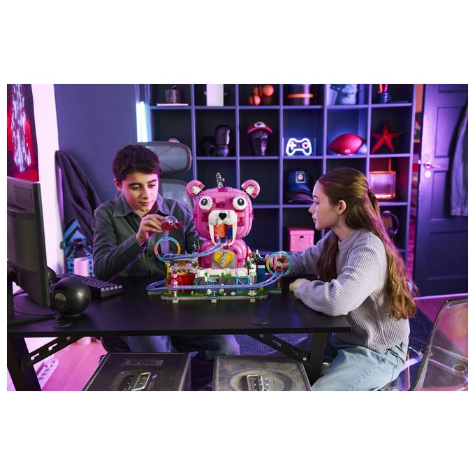 Lego 77082 Fortnite Tana Strana Set Costruzioni 1963 Pezzi 6 Minifigure per Bambini da 12 Anni