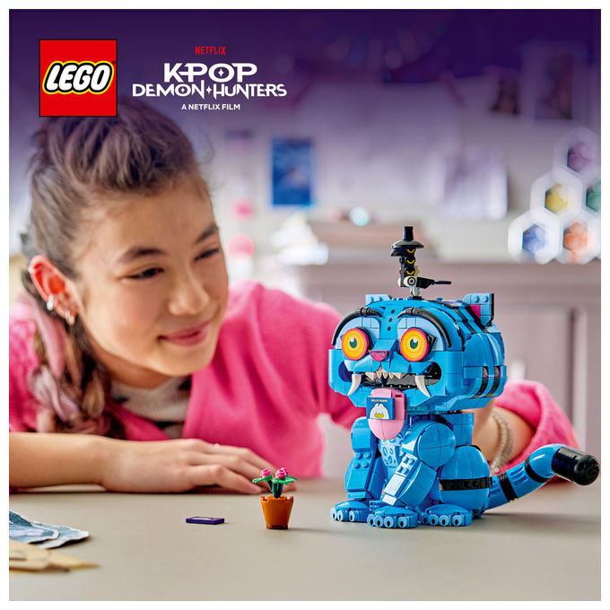 Lego 72537 KPop Demon Hunters Set da Costruzione con Derpy la Tigre e Sussie la Gazza 825 Pezzi colore Multicolore