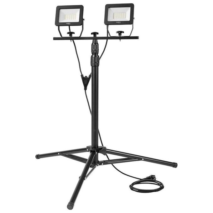 NEO TOOLS 99-061 Proiettore LED Doppio 2 x 30 W 5400 Lumen 6500 K IP65 con Treppiede Telescopico colore Nero