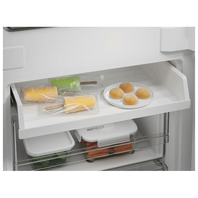 Electrolux LNN3CE18S Frigorifero Combinato da Incasso 253 L 176,5 cm Classe E 38 dB Total No Frost Touch Control colore Bianco