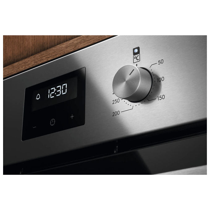 Electrolux 949289005 Serie 500 Forno da incasso Steam Bake 72 L Classe A+ Cottura a convezione Grill Cottura a vapore (59.4x56.9x59.4 cm) colore Acciaio inox