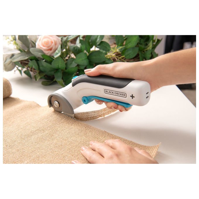 BLACK and DECKER BCRC115-XJ Taglierino elettrico 3.6V batteria Litio velocita' 300 RPM coppia massima 24 Nm peso 1.2 Kg colore Nero