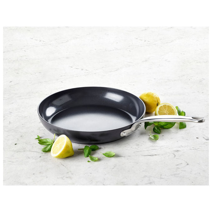 GreenPan CC005325001 Barcelona Pro Padella 32 cm in Alluminio con Rivestimento Ceramico Antiaderente Rinforzato Forno fino a 220°C Adatta a Tutte le Piastrine incluso Induzione colore Nero