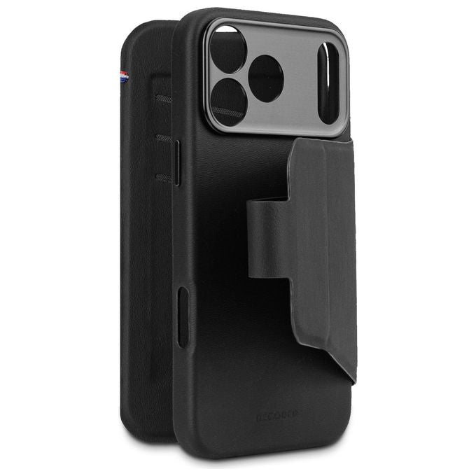 Decoded D26IPO17PMDW3TSPK Custodia a Borsellino per iPhone 16 Pro Max con Porta Carte 3 Posti Compatibile MagSafe Carica Wireless Silicone Microfibra colore Nero