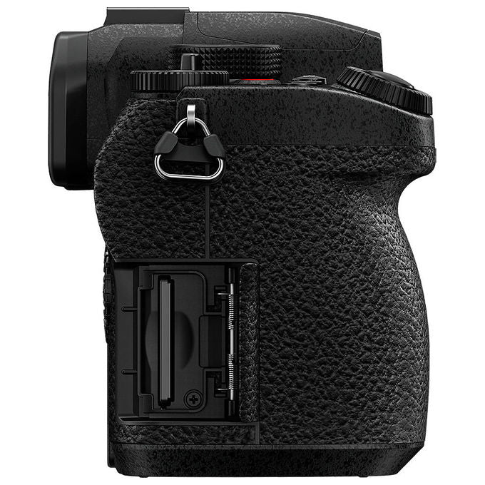 Panasonic DC-G97E Lumix G97 Fotocamera Mirrorless Micro Quattro Terzi 20.3MP Stabilizzazione 5 Assi Video 4K Schermo Orientabile colore Nero
