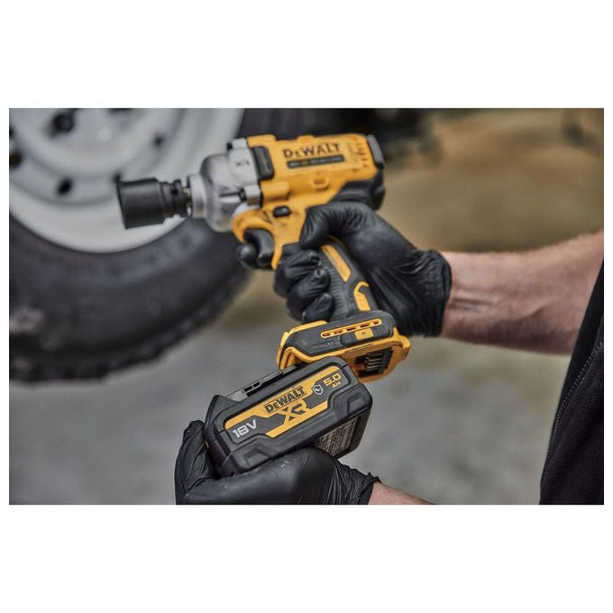 DeWALT DCF891NT-XJ Avvitatore ad impulsi 18V XR Brushless Coppia 1084 Nm 4 Modalita' Luce LED colore Giallo