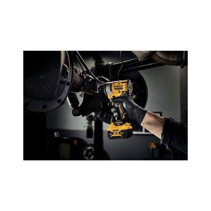 DeWALT DCF901P2-QW Avvitatore a Impatto 1-2'' 340 Nm 12 V 2 Batterie 5 Ah colore Nero Giallo