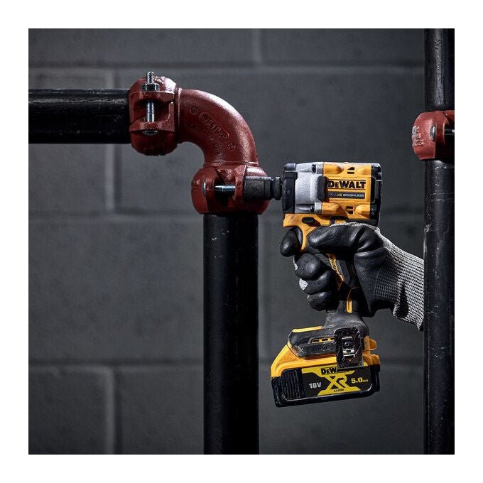 DeWALT DCF922NT-XJ Avvitatore a impulsi 1-2'' 18V Motore Brushless 406 Nm 2500 giri-min colore Nero Giallo