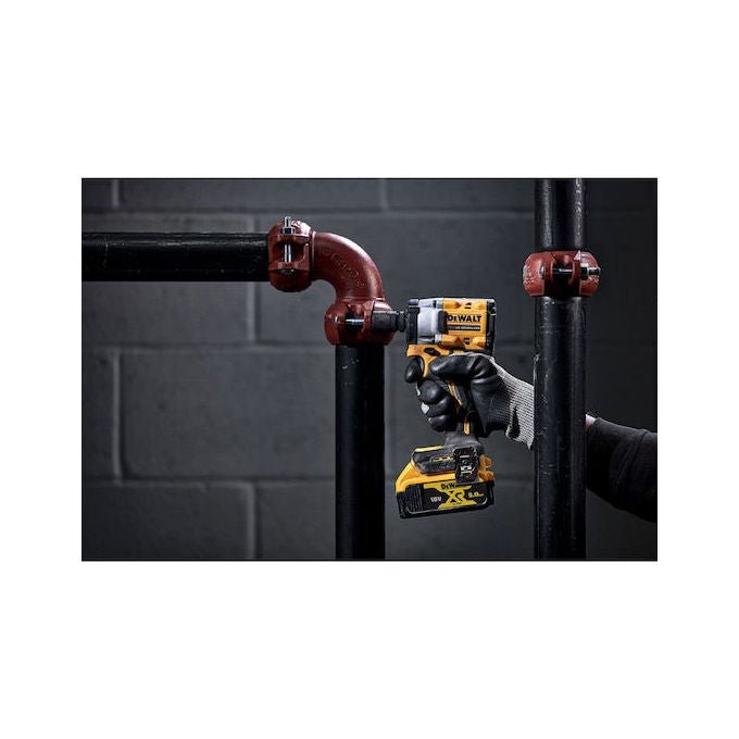 DeWALT DCF922P2T-QW Avvitatore ad Impulsi 1-2'' 18V Brushless 2500 Giri-min 610 Nm 2x5Ah colore Nero Giallo