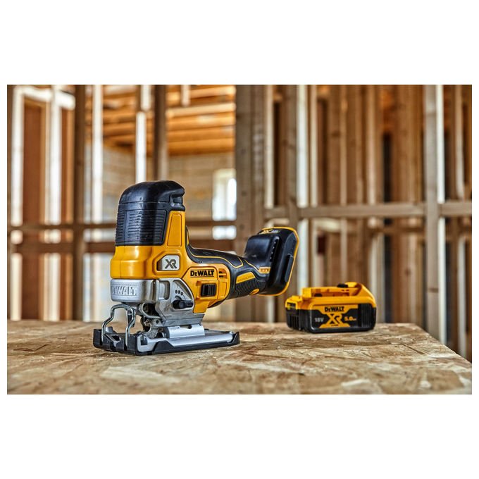 DeWalt DCS335N-XJ Seghetto Alternativo 18V Motore Senza Spazzole 4 Posizioni Regolazione Wahad?owa Velocita' 0-3200 colpi-min Capacita' Taglio Legno 135 mm Acciaio 10 mm Alluminio 57 mm colore Nero