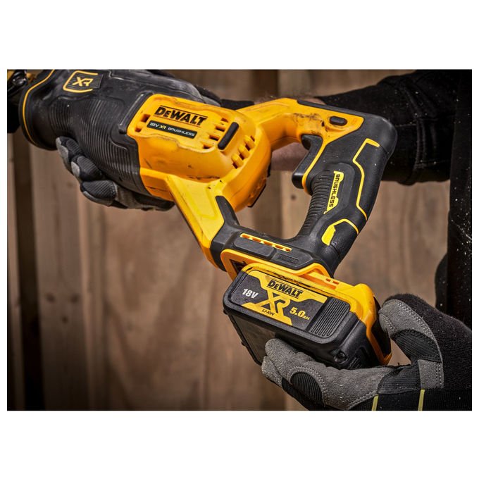 DeWALT DCS382N-XJ Seghetto dritto a batteria 18V motore brushless cambio lama senza attrezzi luce LED colore Nero
