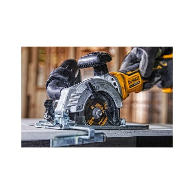 DeWALT DCS691N-XJ Sega Circolare Portatile 11,5 cm 4500 Giri-min 800 W colore Nero Giallo