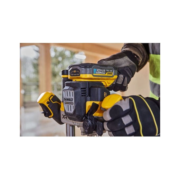 DeWALT DCW620NT-XJ Fresatrice Ad Affondamento Motore Brushless 11000-23000 rpm Attacco 8 mm 12.7 mm colore Nero Giallo