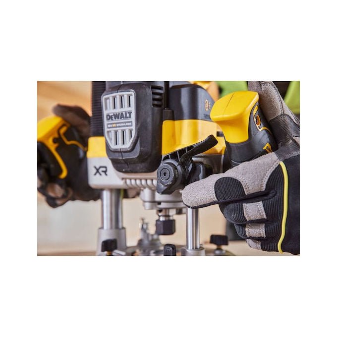 DeWALT DCW620NT-XJ Fresatrice Ad Affondamento Motore Brushless 11000-23000 rpm Attacco 8 mm 12.7 mm colore Nero Giallo
