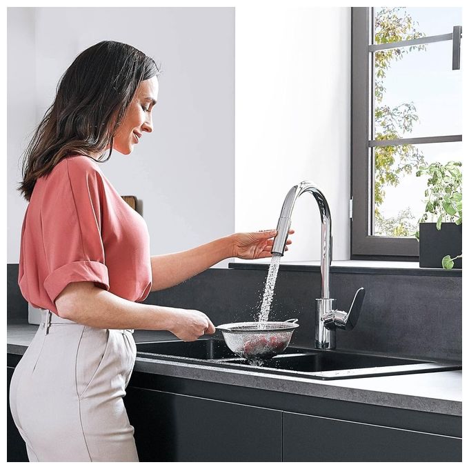 Hansgrohe Focus M41 - Rubinetto da cucina con doccetta estraibile (2 getti) Miscelatore cucina con altezza bocca 240 mm Rubinetto monocomando con bocca girevole cromo Cromo ComfortZone 240 mm