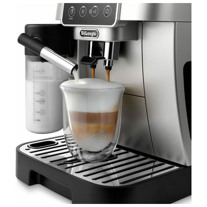 DeLonghi ECAM22080SB Magnifica Start Macchina da caffe' Automatica Capacita' serbatoio 1,8 L Pressione 15 bar Potenza 1450 W con Latte integrato colore Nero Argento