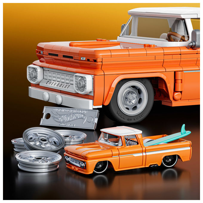 Mattel JFT20 Brick Shop Hot Wheels Custom ’62 Chevy Pickup set da costruire con auto e targa in metallo scala 1:16 colore Nero