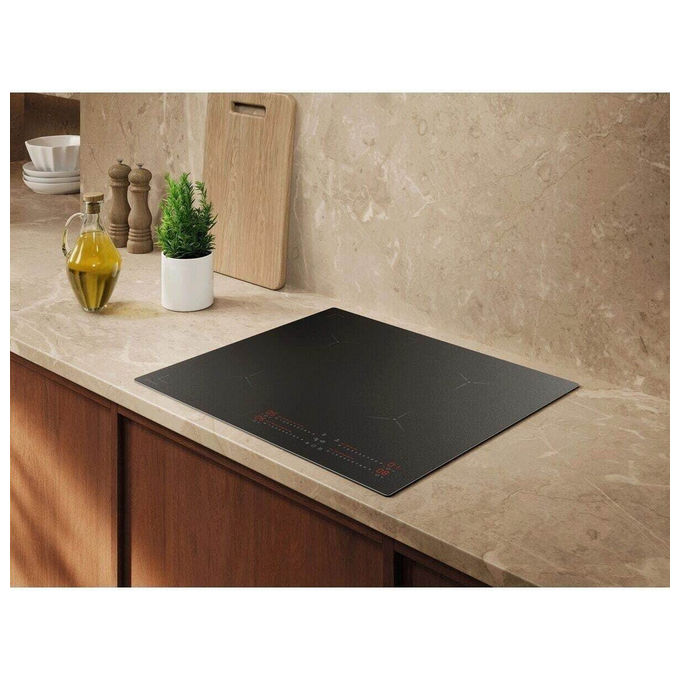 Electrolux KIS62453IZ Serie 700 Piano cottura induzione 60 cm 4 zone SenseBoil Bridge Hob2Hood Slider Touch colore Nero