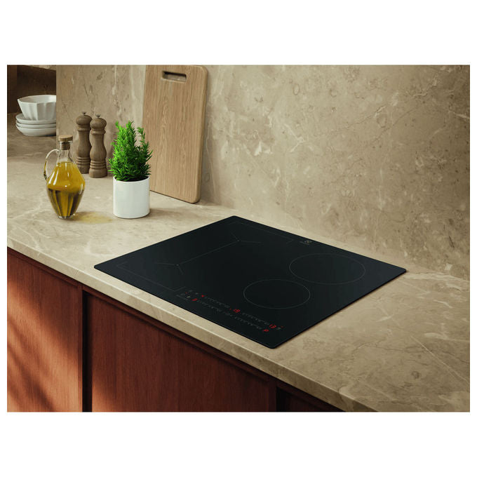 Electrolux 60 Cm - Vetroceramica Ad Induzione Matt Nero Opaco Piano cottura ad induzione 60 cm 4 zone colore Nero