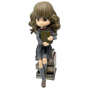 Plastoy Harry Potter Hermione con Libri degli Incantesimi