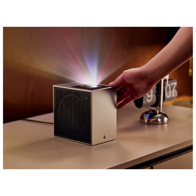 LG PU615U CineBeam S Proiettore Laser 4K UHD DLP 500 ANSI lumen Risoluzione 3840 x 2160 Contrasto 450000:1 Wi-Fi Bluetooth Dolby Atmos colore Argento
