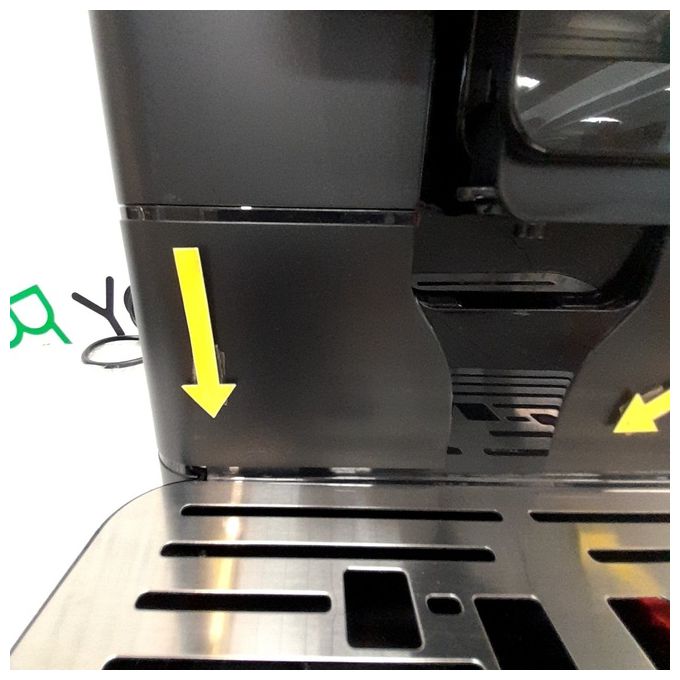 Saeco New Royal Black Macchina per Espresso Automatica e Manuale 2.5 Litri per un Caffe' di Qualita' Superiore