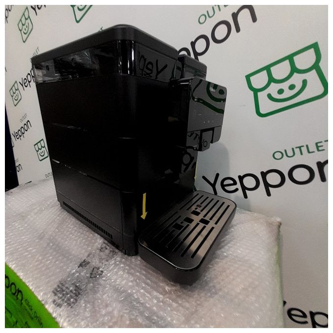 Saeco New Royal Black Macchina per Espresso Automatica e Manuale 2.5 Litri per un Caffe' di Qualita' Superiore
