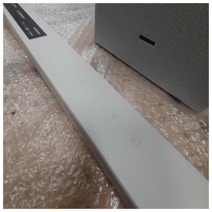 [ComeNuovo] Samsung Soundbar HW-S701D 3.1Ch Ultra Slim Design Wireless Dolby Atmos Q-Symphony White