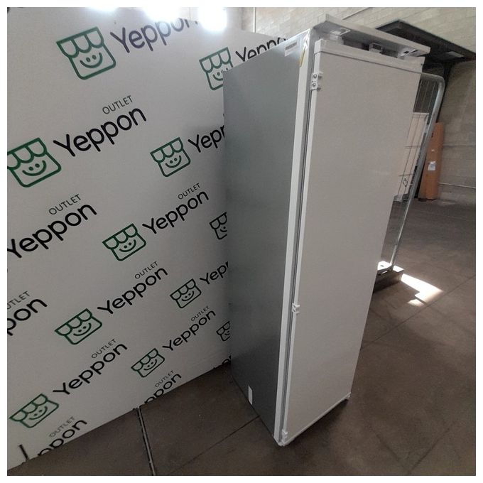 [Comenuovo] BEKO BFNA247E40SN Congelatore Verticale da Incasso 220 L 1775 cm Classe E 39 dB Total No Frost Compressore Inverter Porta Reversibile Bianco