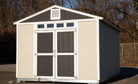 Wooden,Garden,Tools,Shed,Painted,In,Gray,Color,Farm,Door casette da giardino