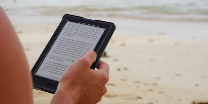 Il Kindle più conveniente migliora ancora: più sottile e leggero e