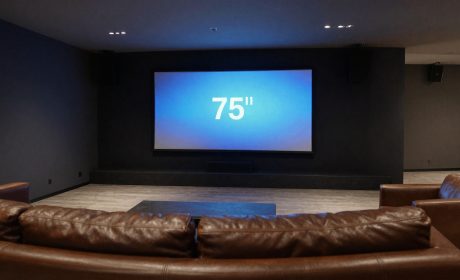 Home cinema con smart TV 75 pollici a parete